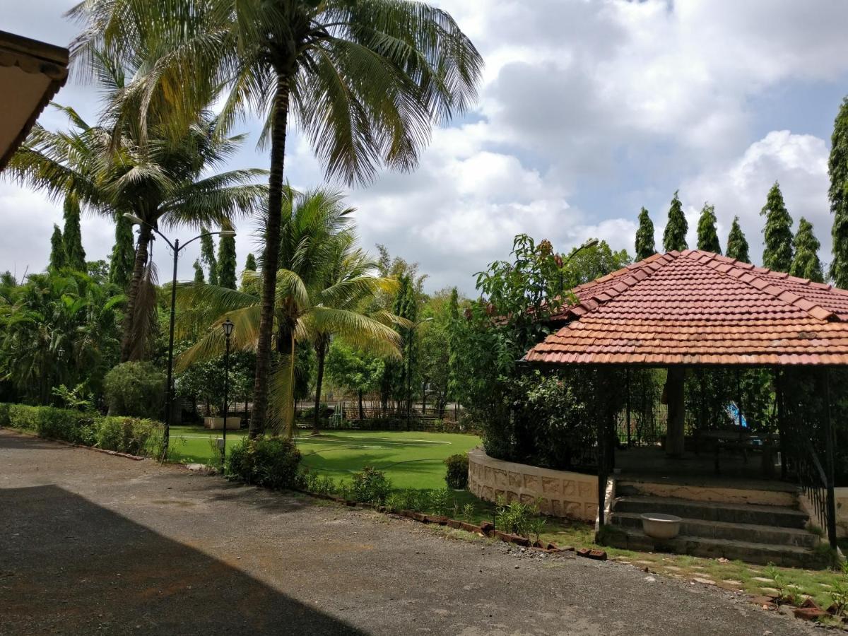 Pushp Vatika Resort & Lawns Navi Mumbai Exterior foto