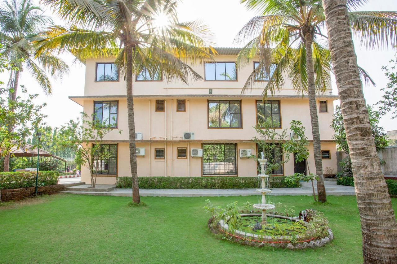 Pushp Vatika Resort & Lawns Navi Mumbai Exterior foto